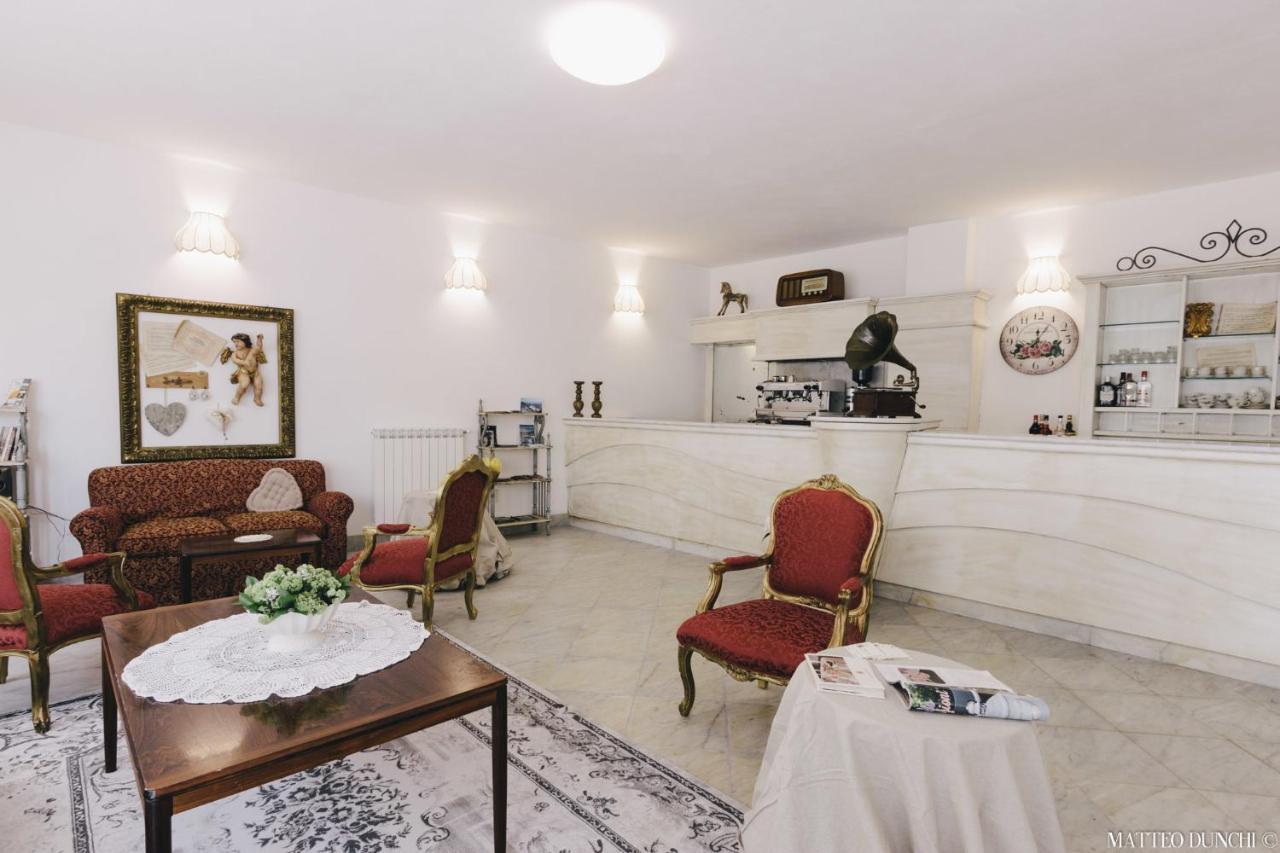 - Ristorante Pintadera Massa (Tuscany)